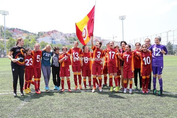 galatasaray-kiz-takimi1.jpg