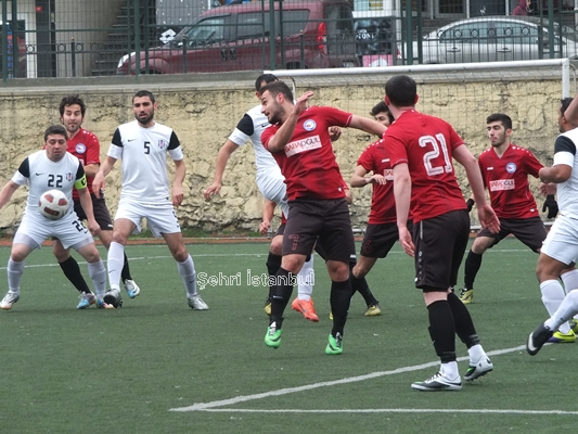 mecidiyekoy-tayfunspor4.jpg