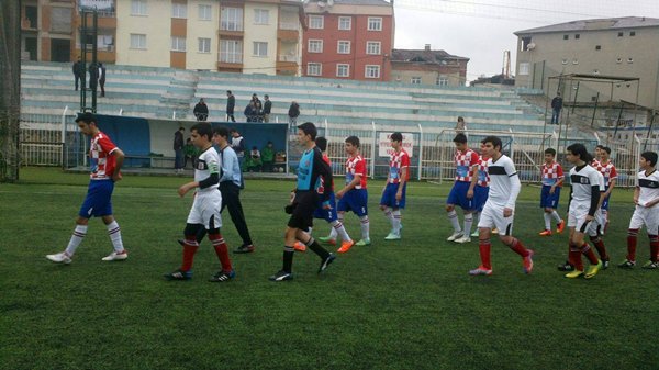 pendik-esenyalispor2-001.jpg